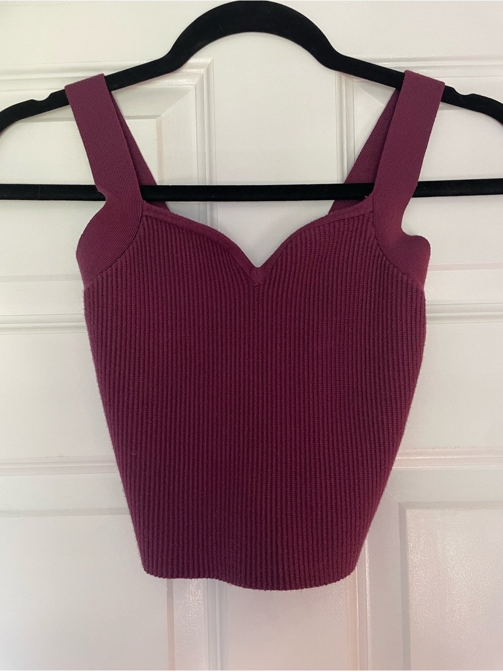 Abercrombie & Fitch Ribbed Sweetheart Camisole in Plum